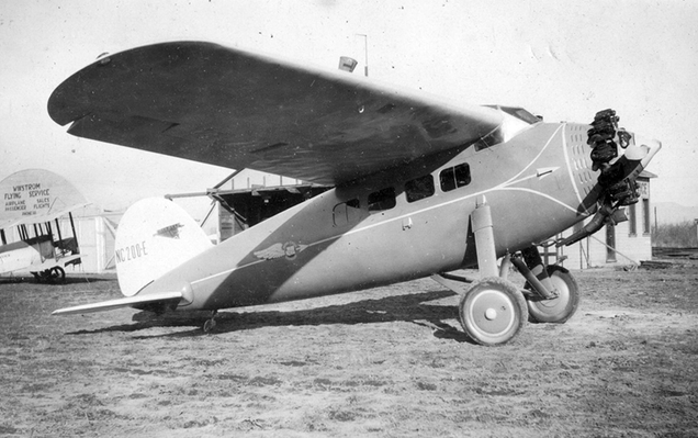 An early Vega, with open wheels and exposed radial engine. These would later be covered with spats and a NACA cowling. (San Diego Air and Space Museum)